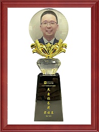 杰出校长奖-梁晓东